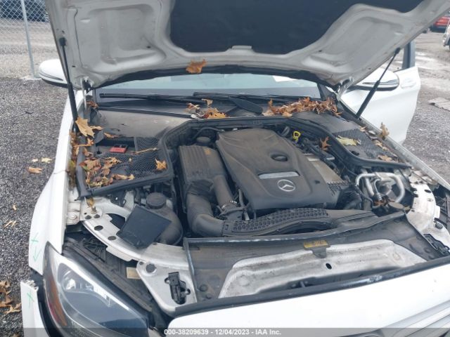 Photo 9 VIN: 55SWF4KB3HU186661 - MERCEDES-BENZ C 300 