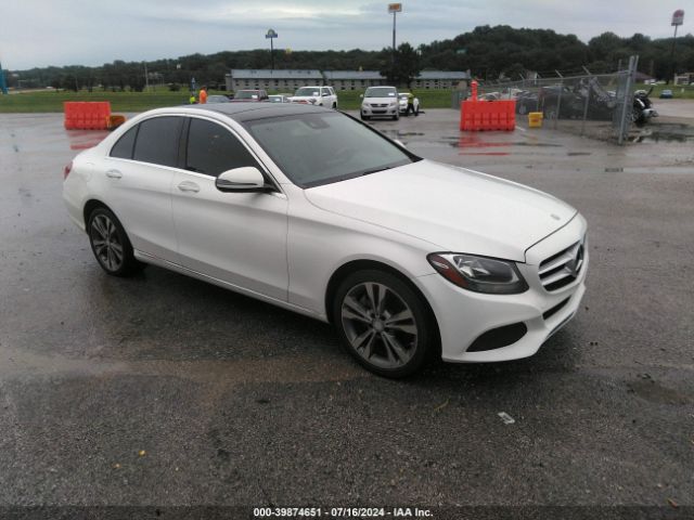 Photo 0 VIN: 55SWF4KB3HU192735 - MERCEDES-BENZ C 300 