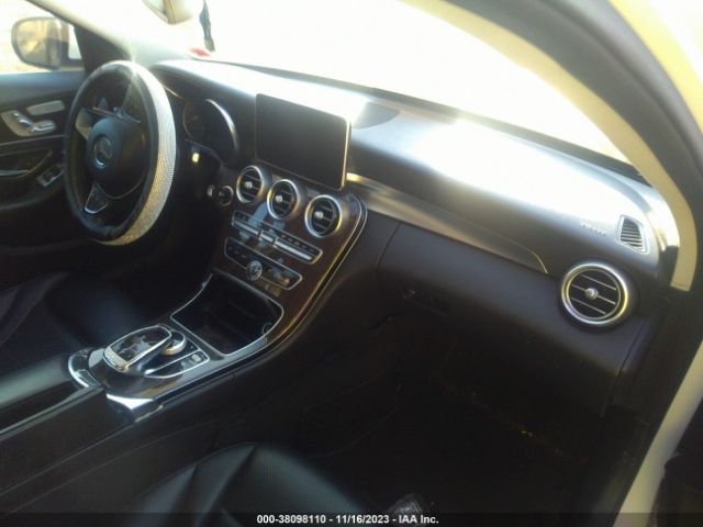 Photo 4 VIN: 55SWF4KB3JU249084 - MERCEDES-BENZ C 300 