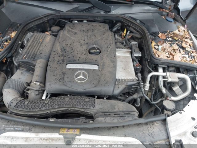 Photo 9 VIN: 55SWF4KB5GU123673 - MERCEDES-BENZ C 300 