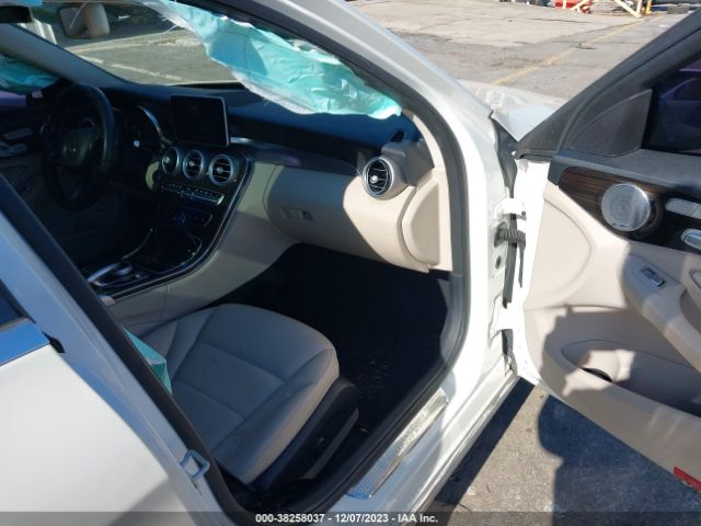 Photo 4 VIN: 55SWF4KB6FU058217 - MERCEDES-BENZ C 300 