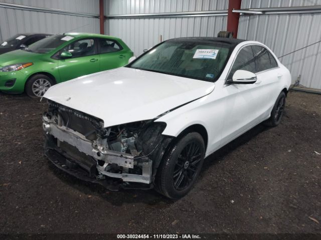 Photo 1 VIN: 55SWF4KB6GU116022 - MERCEDES-BENZ C 300 