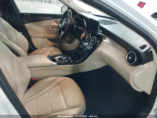 Photo 4 VIN: 55SWF4KB6GU116022 - MERCEDES-BENZ C 300 