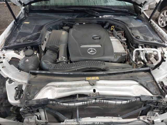 Photo 9 VIN: 55SWF4KB6GU116022 - MERCEDES-BENZ C 300 