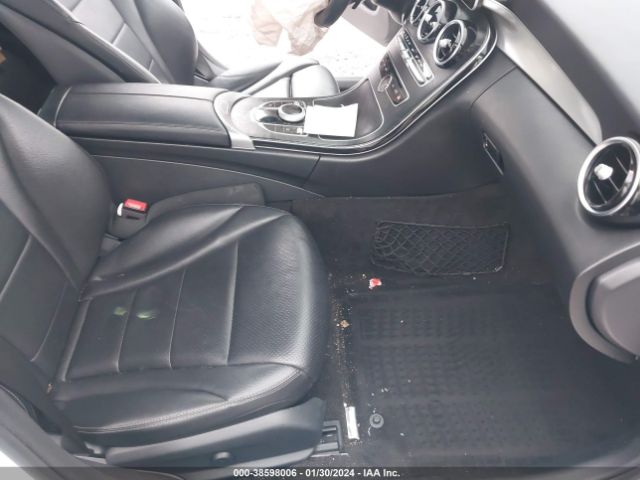 Photo 4 VIN: 55SWF4KB6JU282547 - MERCEDES-BENZ C 300 