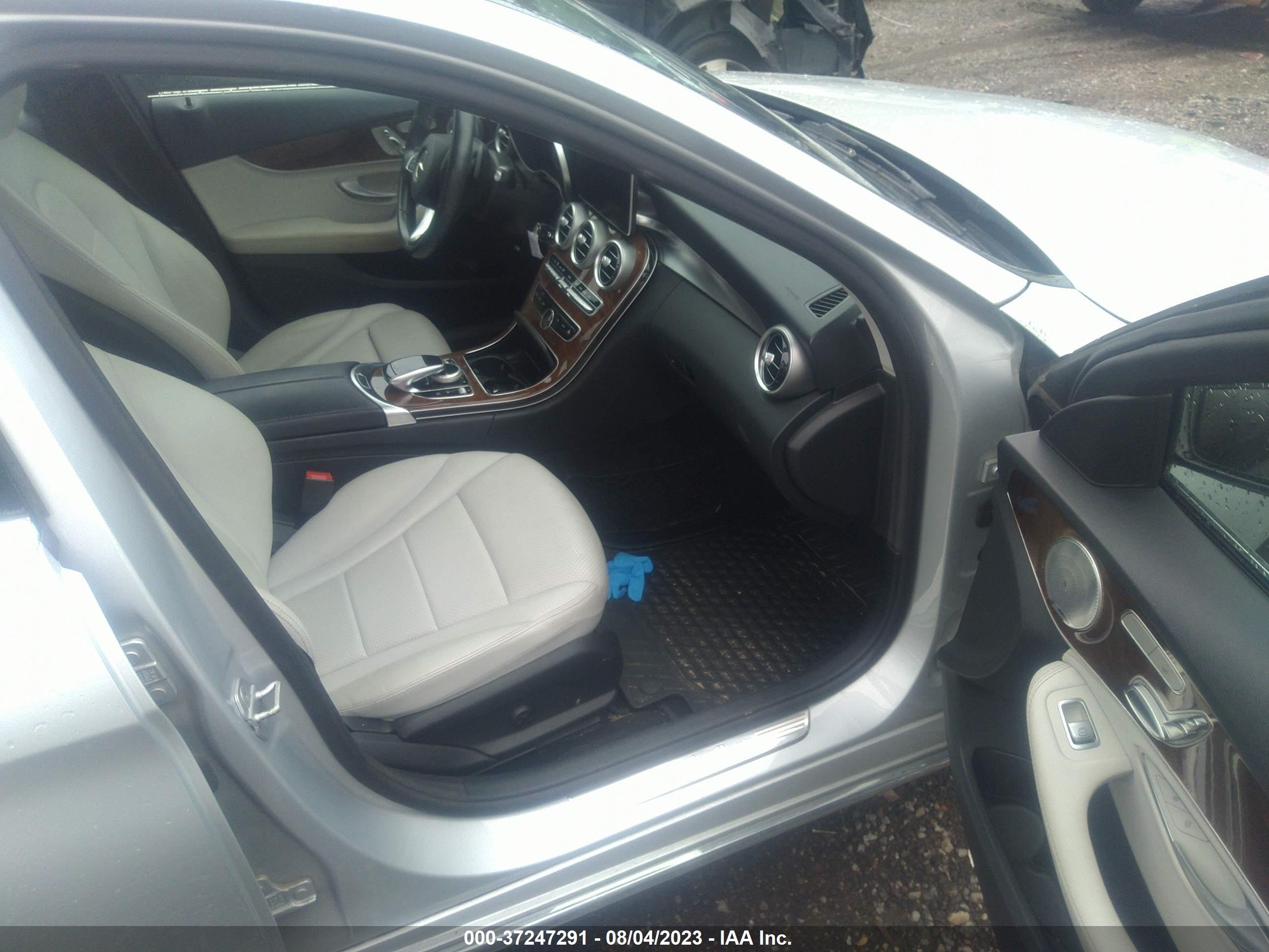 Photo 4 VIN: 55SWF4KB9FU001543 - MERCEDES-BENZ C-KLASSE 