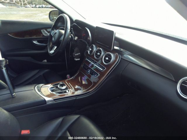 Photo 4 VIN: 55SWF4KBXHU204167 - MERCEDES-BENZ C-CLASS 