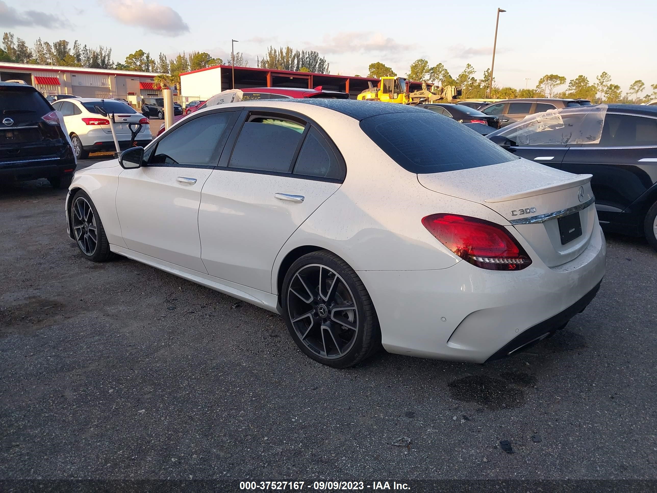 Photo 2 VIN: 55SWF8DBXKU304989 - MERCEDES-BENZ C-KLASSE 