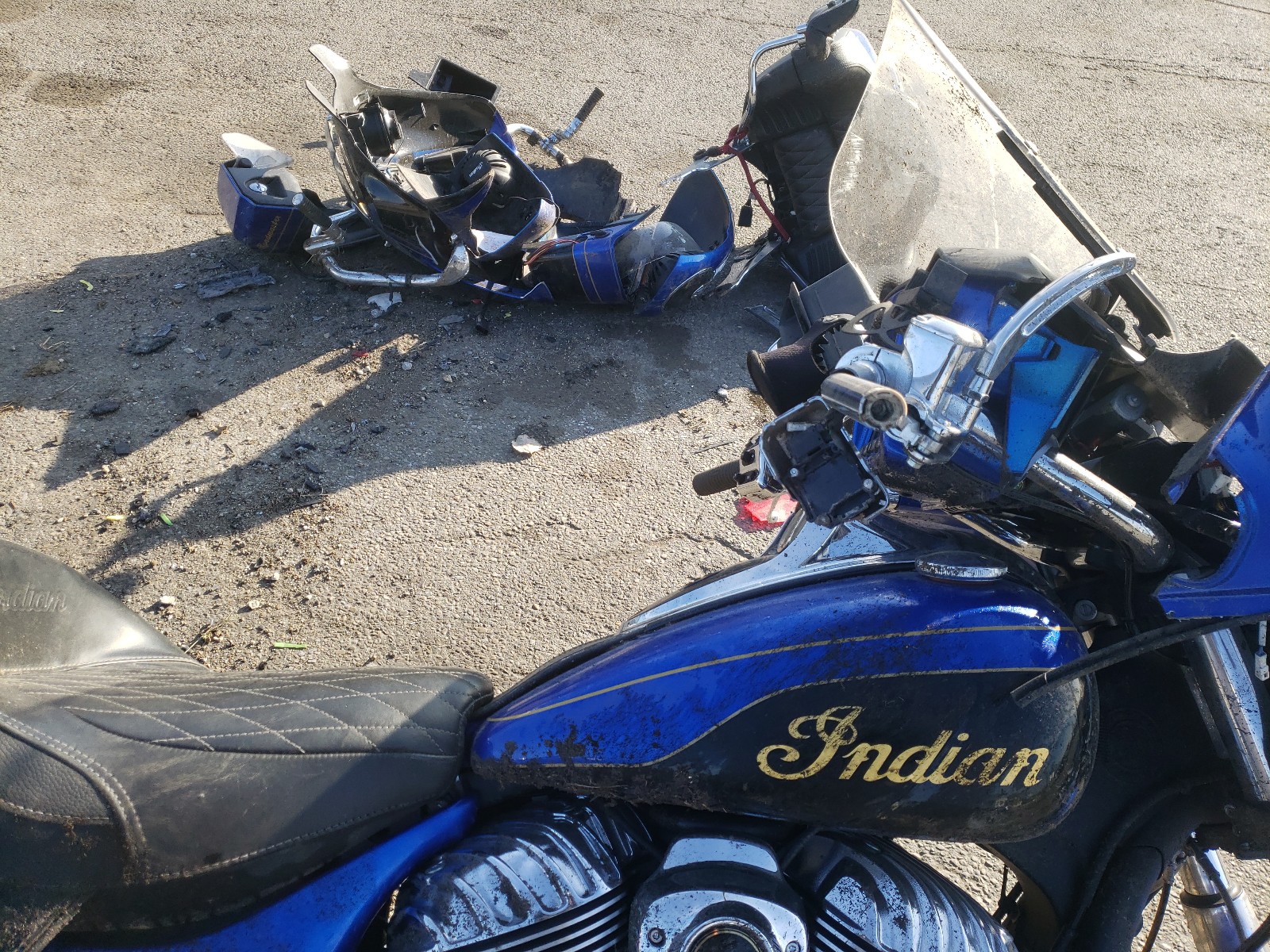 Photo 4 VIN: 56KTREAA3J3367377 - INDIAN MOTORCYCLE CO. ROADMASTER 