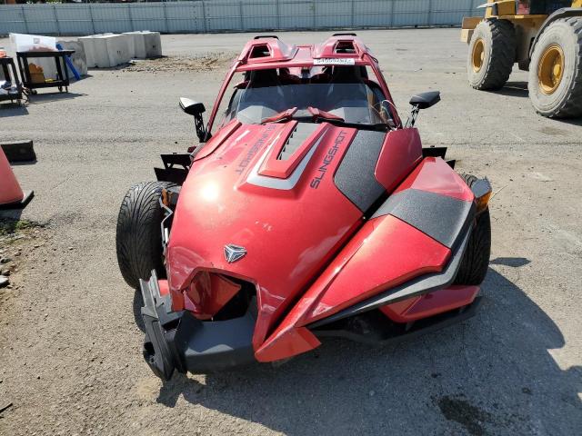 Photo 8 VIN: 57XAAPFA2J8127028 - POLARIS SLINGSHOT 