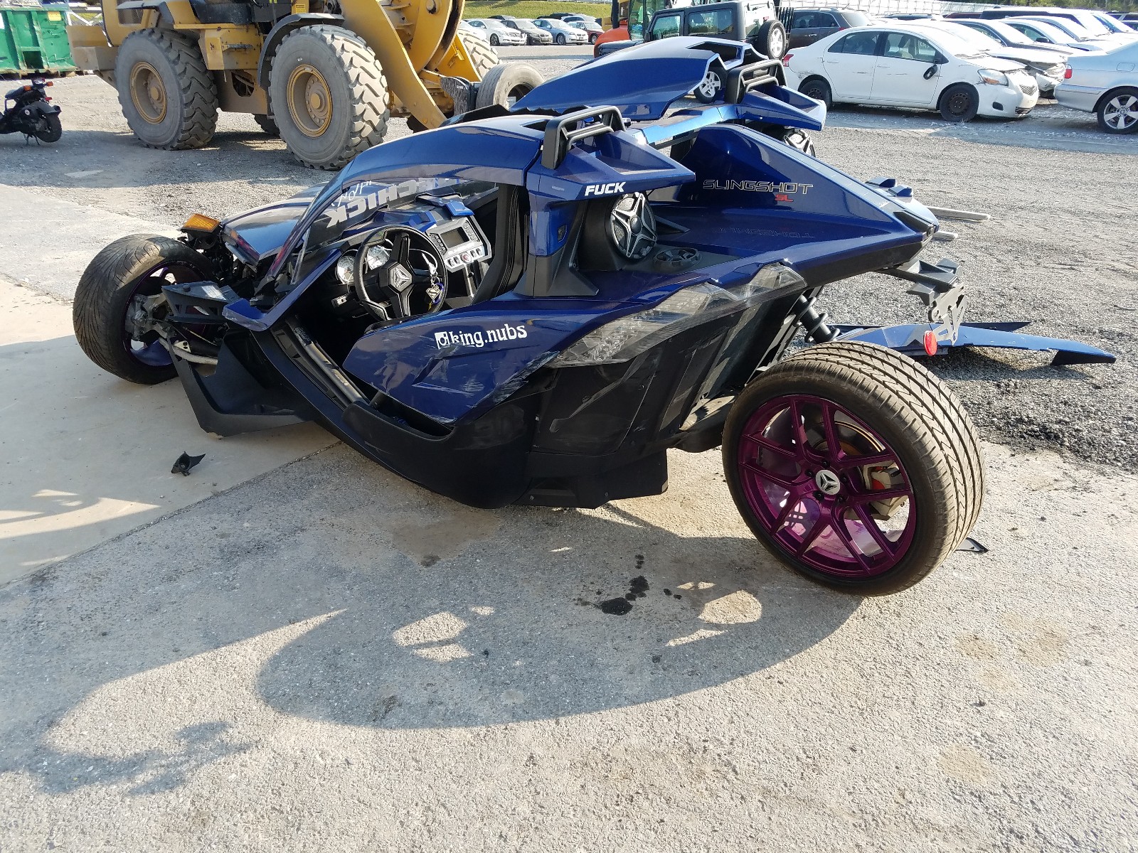 Photo 2 VIN: 57XAAPFA9H8124394 - POLARIS SLINGSHOT 