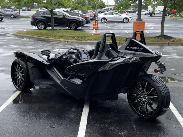 Photo 6 VIN: 57XAAPFAXK8130583 - POLARIS SLINGSHOT 