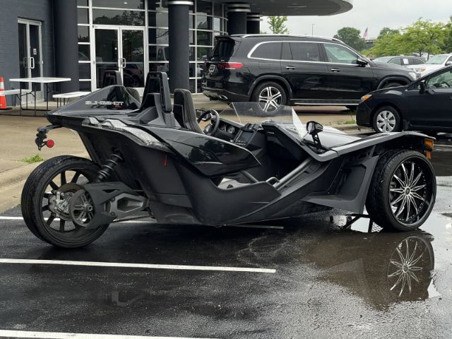 Photo 4 VIN: 57XAAPFAXK8130583 - POLARIS SLINGSHOT 