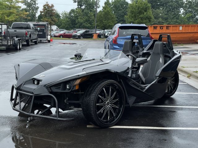 Photo 8 VIN: 57XAAPFAXK8130583 - POLARIS SLINGSHOT 