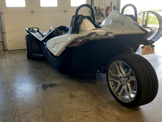 Photo 3 VIN: 57XAAPHD0N8147730 - POLARIS SLINGSHOT 