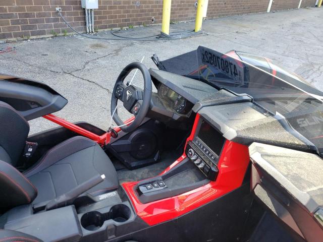 Photo 4 VIN: 57XAARHB8L8137387 - POLARIS SLINGSHOT 