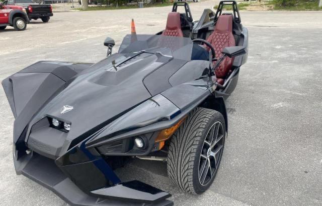 Photo 1 VIN: 57XAASFA4J8128880 - POLARIS SLINGSHOT 