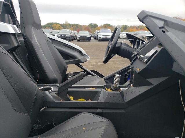 Photo 4 VIN: 57XAASFA7K8133167 - POLARIS SLINGSHOT 