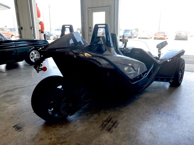 Photo 4 VIN: 57XAASFA8F5104638 - POLARIS SLINGSHOT 