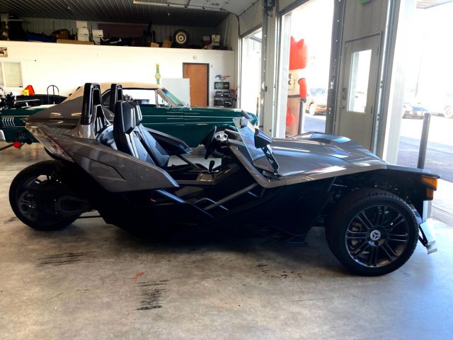 Photo 6 VIN: 57XAASFA8F5104638 - POLARIS SLINGSHOT 