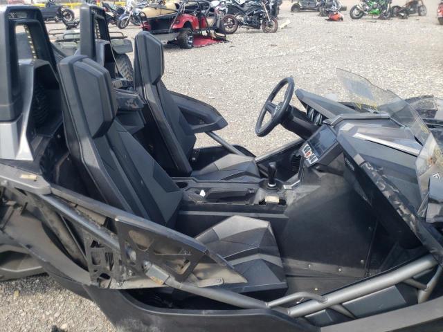 Photo 4 VIN: 57XAASFA9F5105152 - POLARIS SLINGSHOT 