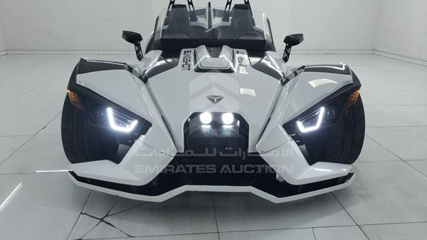 Photo 27 VIN: 57XAASFA9K8135504 - POLARIS SLINGSHOT 