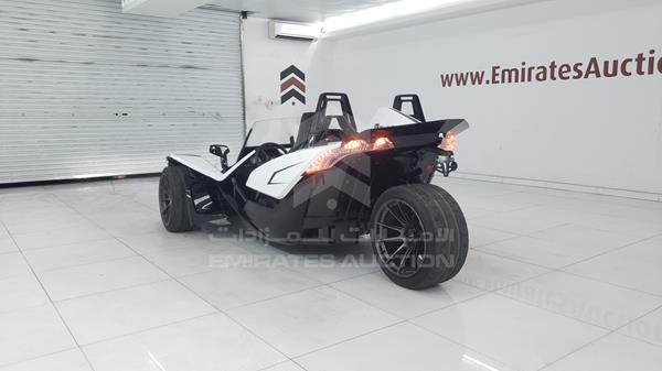 Photo 5 VIN: 57XAASFA9K8135504 - POLARIS SLINGSHOT 