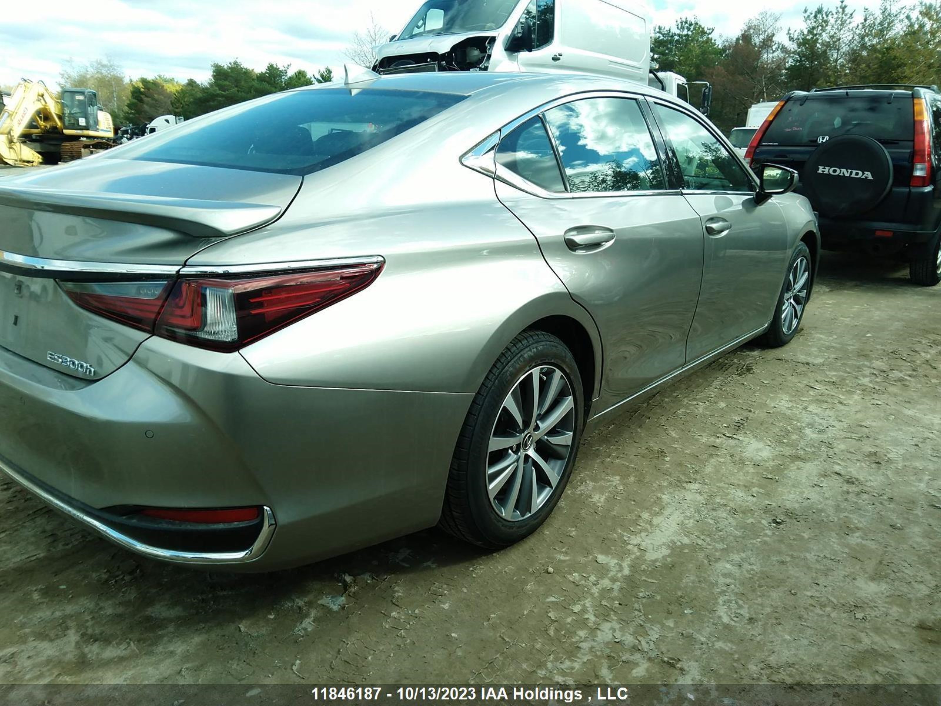 Photo 5 VIN: 58AB21B15MU013165 - LEXUS ES 