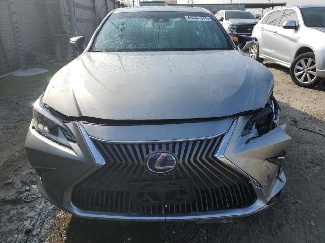 Photo 4 VIN: 58AB21B1XKU001574 - LEXUS ES300 