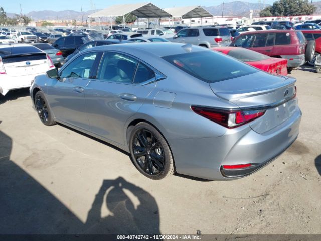 Photo 2 VIN: 58ABA1C15RU040035 - LEXUS ES 