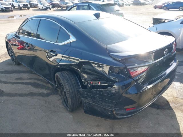 Photo 2 VIN: 58ABA1C16RU040674 - LEXUS ES 