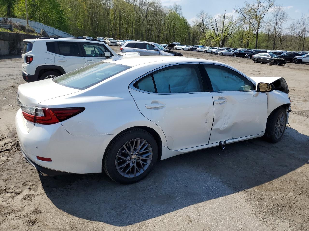 Photo 2 VIN: 58ABK1GG0JU103977 - LEXUS ES 