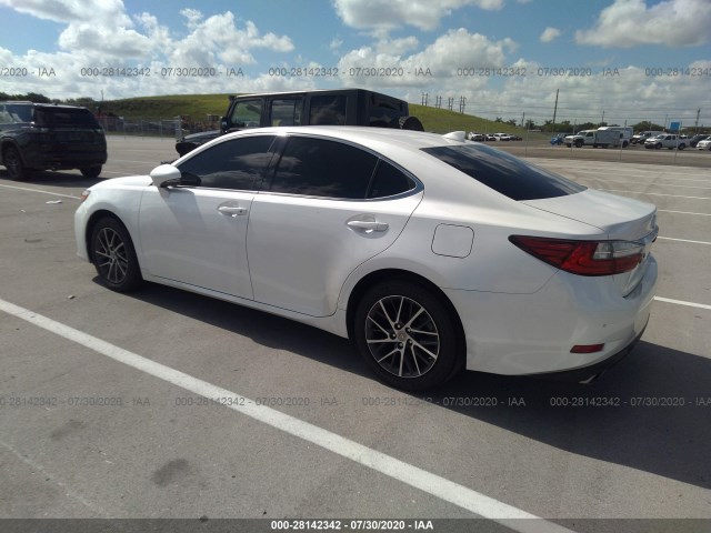 Photo 2 VIN: 58ABK1GG0JU112565 - LEXUS ES 