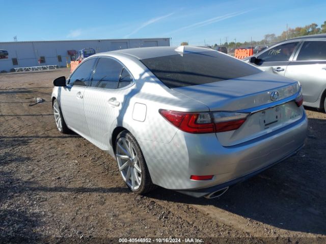 Photo 2 VIN: 58ABK1GG1GU012192 - LEXUS ES 