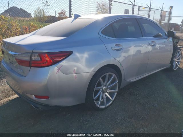 Photo 3 VIN: 58ABK1GG1GU012192 - LEXUS ES 