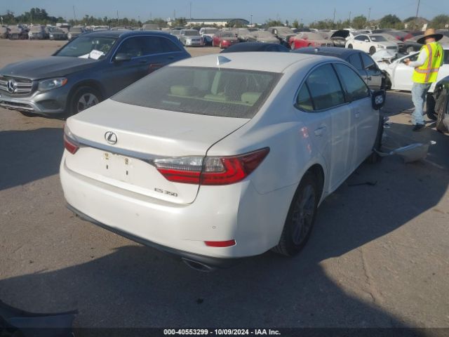 Photo 3 VIN: 58ABK1GG1JU088664 - LEXUS ES 