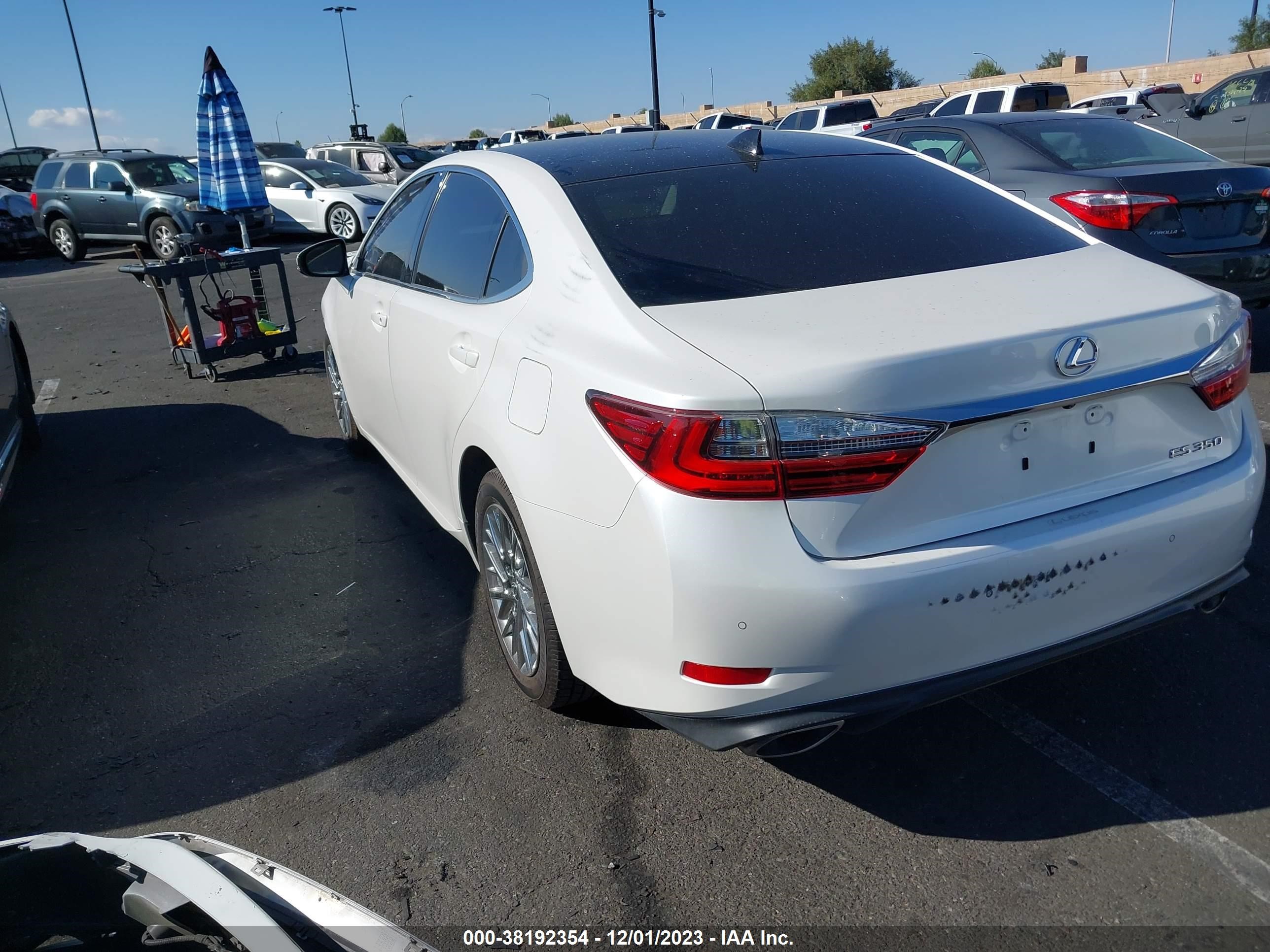 Photo 2 VIN: 58ABK1GG1JU093279 - LEXUS ES 