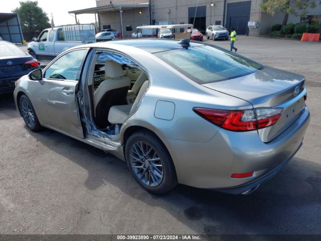 Photo 2 VIN: 58ABK1GG1JU104152 - LEXUS ES 