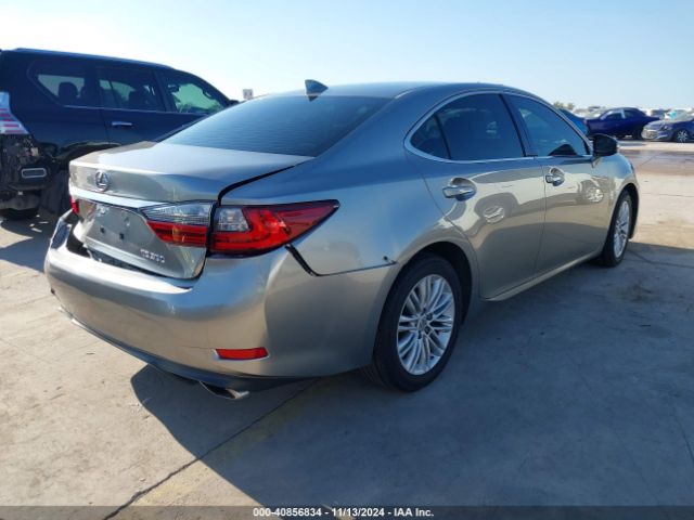 Photo 3 VIN: 58ABK1GG2GU002271 - LEXUS ES 