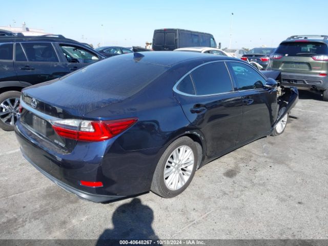 Photo 3 VIN: 58ABK1GG2GU005901 - LEXUS ES 