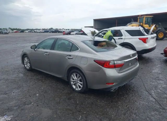 Photo 2 VIN: 58ABK1GG2GU020690 - LEXUS ES 