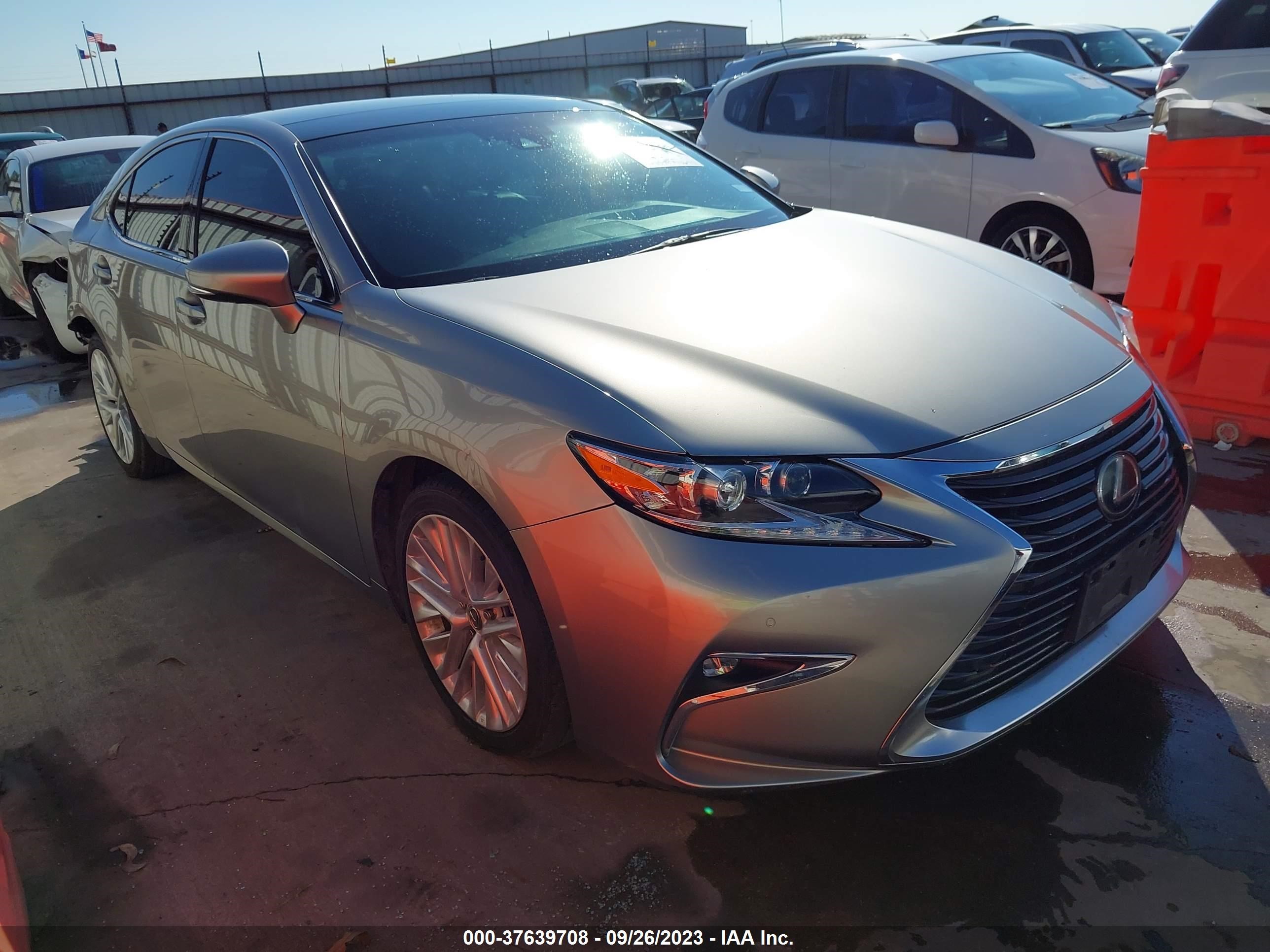 Photo 0 VIN: 58ABK1GG2GU022794 - LEXUS ES 