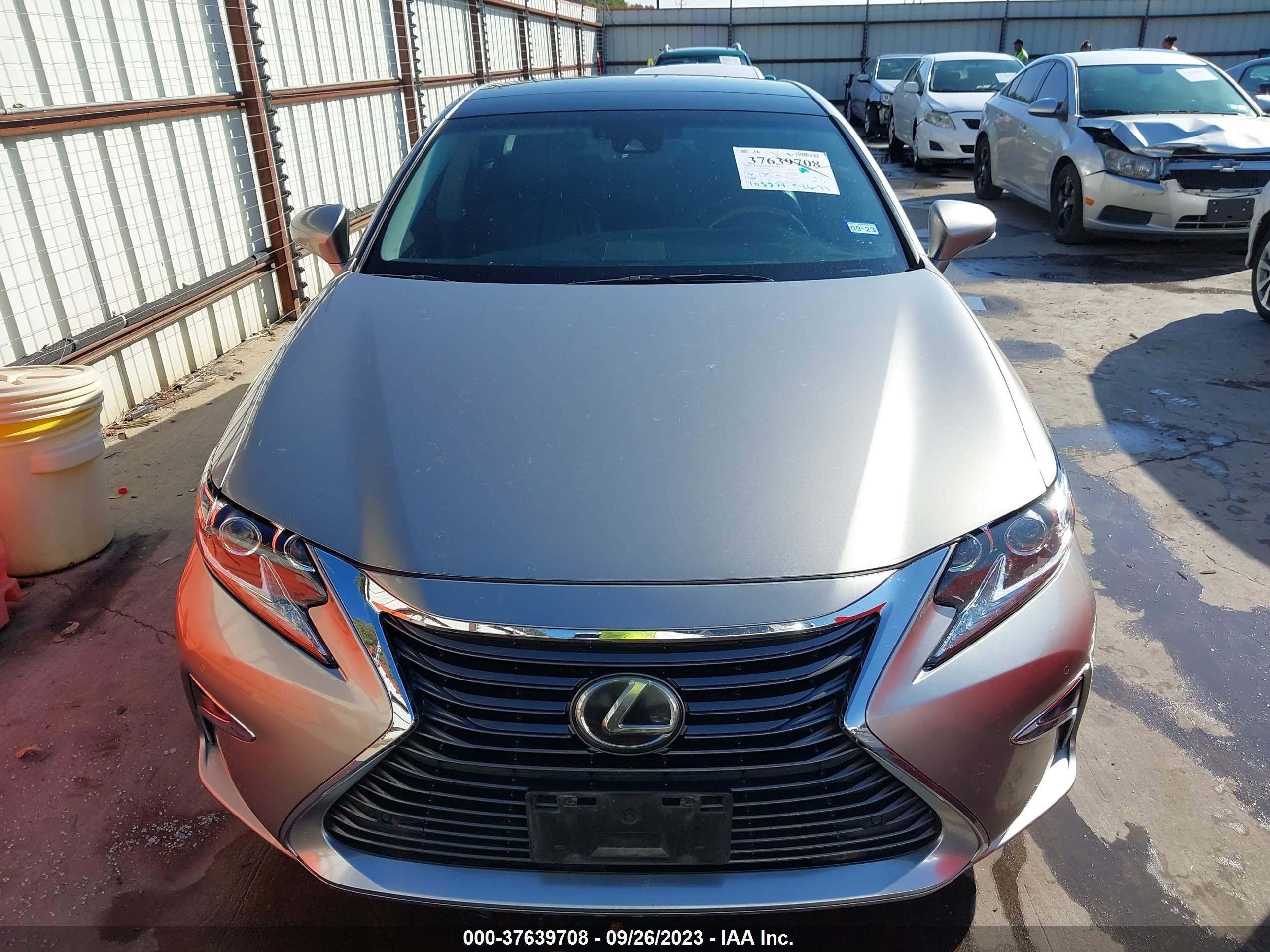 Photo 12 VIN: 58ABK1GG2GU022794 - LEXUS ES 