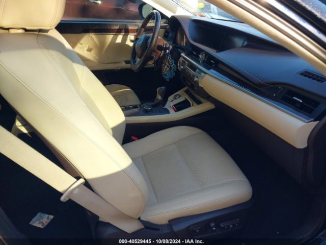 Photo 4 VIN: 58ABK1GG2GU033472 - LEXUS ES 