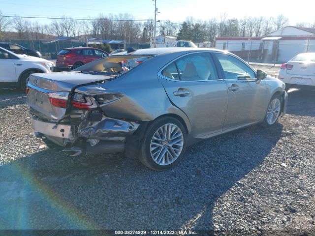 Photo 3 VIN: 58ABK1GG2HU038401 - LEXUS ES 350 