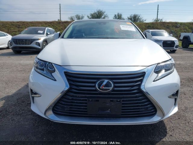 Photo 5 VIN: 58ABK1GG2HU044120 - LEXUS ES 