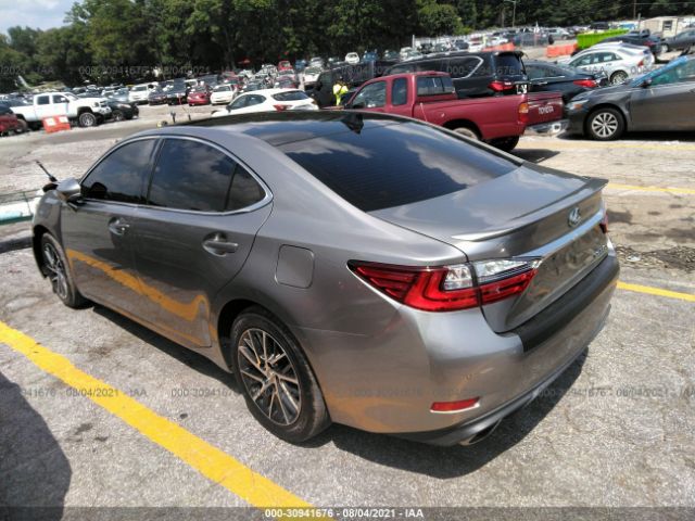 Photo 2 VIN: 58ABK1GG2HU051715 - LEXUS ES 