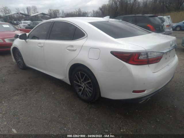 Photo 2 VIN: 58ABK1GG2HU059653 - LEXUS ES 