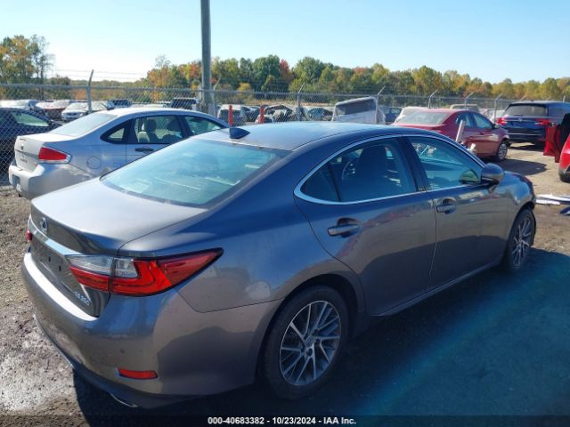 Photo 3 VIN: 58ABK1GG2HU073990 - LEXUS ES 