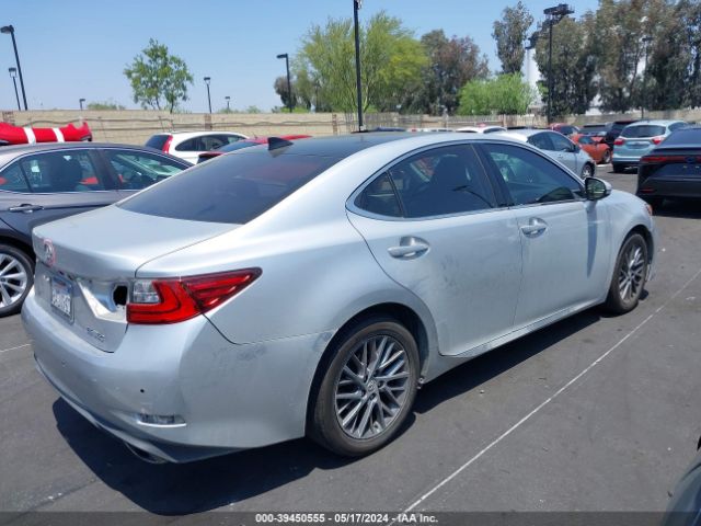 Photo 3 VIN: 58ABK1GG2JU085062 - LEXUS ES 